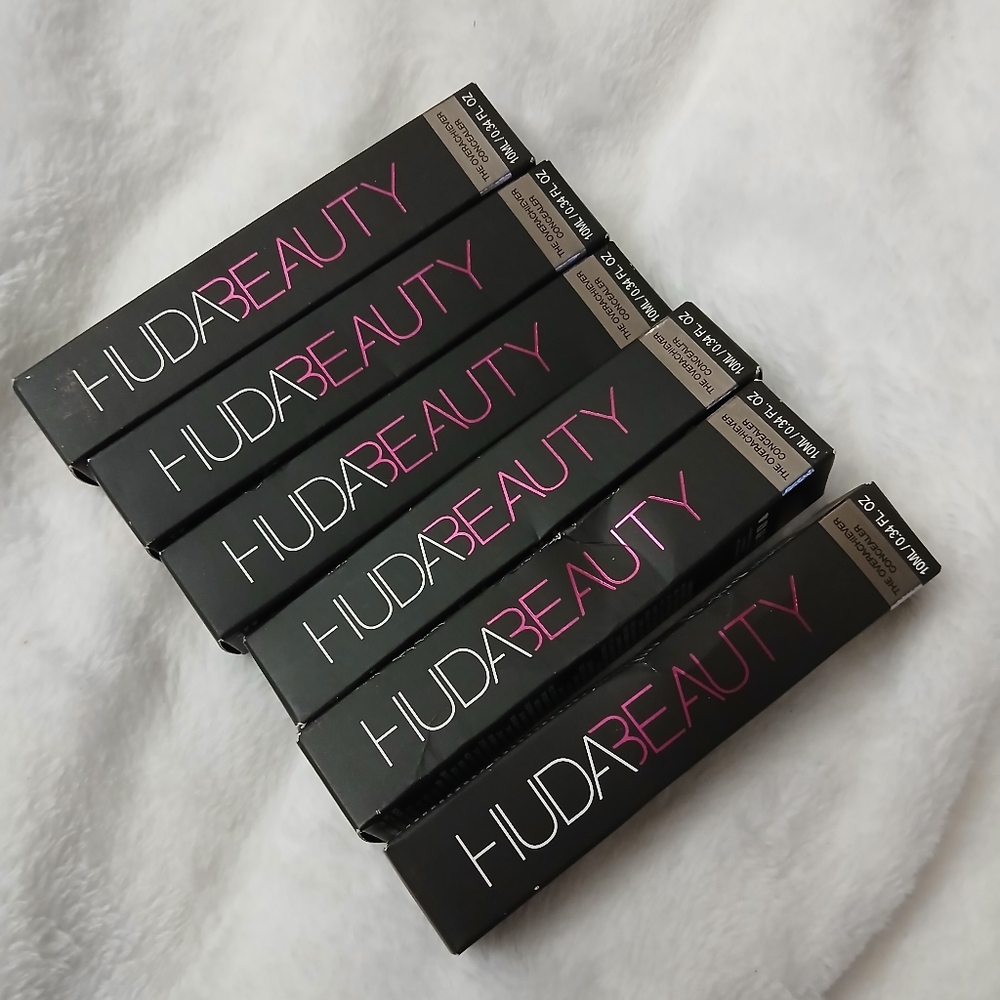 Huda Beauty The Overachiever Concealer